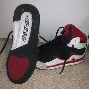 Jordan’s youth 6Y, women 7.5